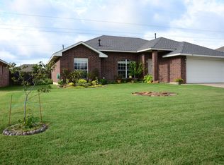 417 Woodbriar, Noble, OK 73068
