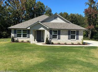 7845 Mary McCoy Dr, Horn Lake, MS 38637