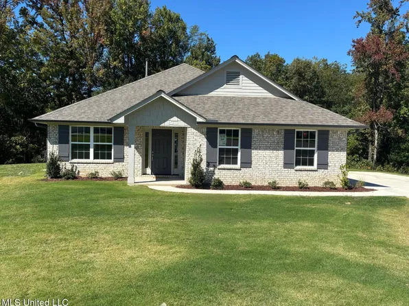 7845 Mary McCoy Dr, Horn Lake, MS 38637