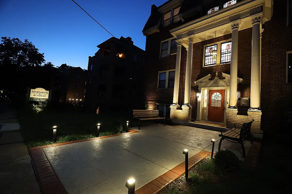 Apartments On Academy — Photo 4