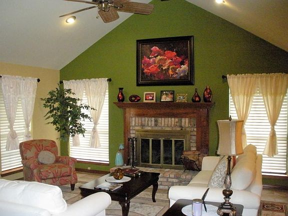 4th image of 144 Scottsdale Dr