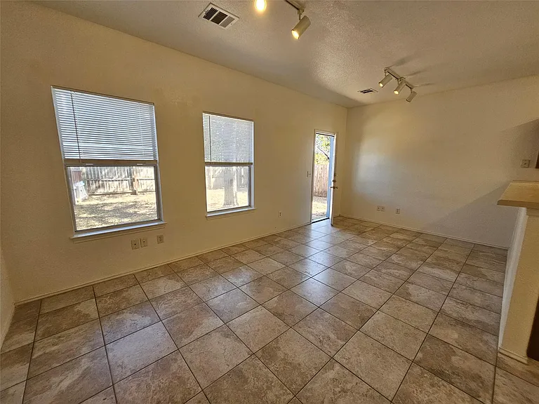 304 Windridge Village Cv — Photo 12