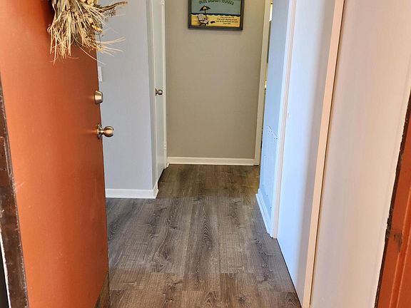 3rd image of 207 San Juan Cir