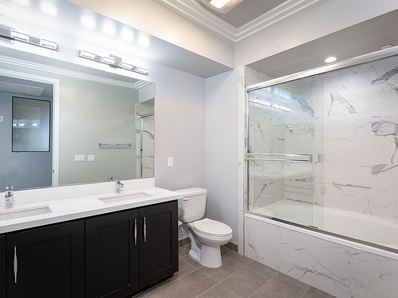 5th image of 1350 Roxbury Dr APT 105