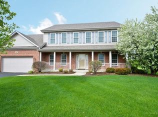 800 Par Dr, Algonquin, IL 60102