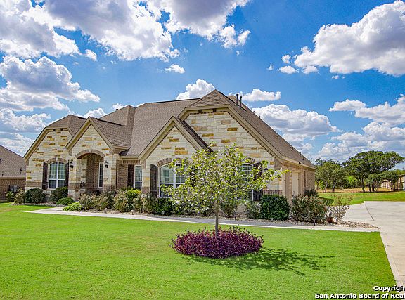 3rd image of 460 Sittre Dr