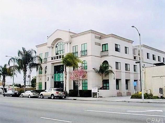 1st image of 923 E Valley Blvd #17