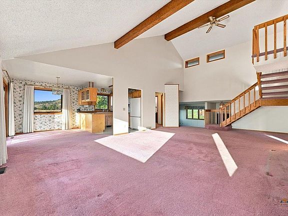 2nd image of 905 Country Club Dr