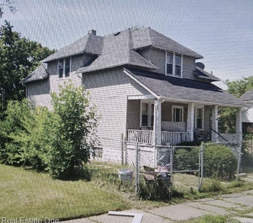 1st image of 383 Louise St