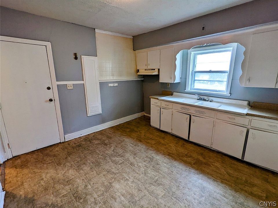 1st image of 414 Court St