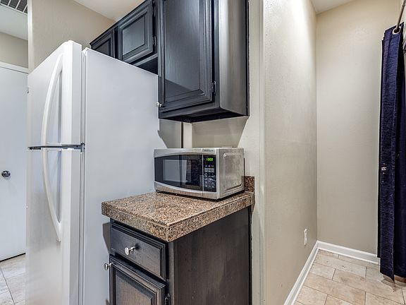 5th image of 8601 Park Ln APT 428