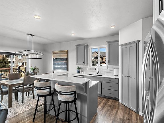 5th image of 549 Pebblestone Cir