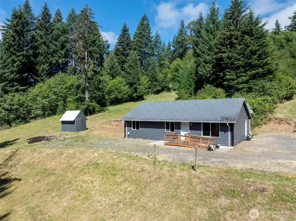 110 Sunny Basin Road, Castle Rock, WA 98611