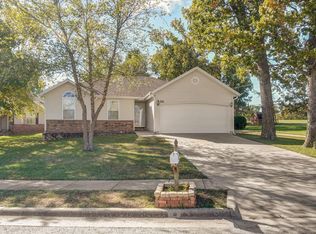 524 W Black Oak Rd, Nixa, MO 65714
