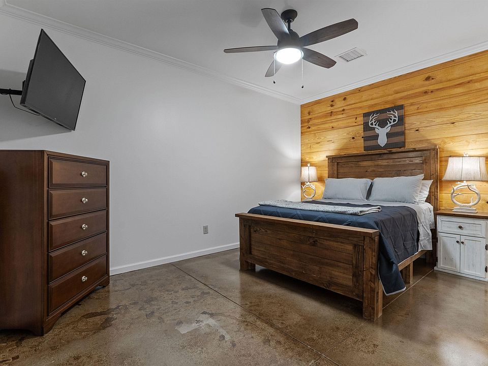 61st image of this home