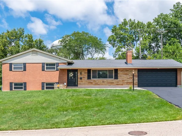 617 Stoneybrook Dr, Dayton, OH 45429