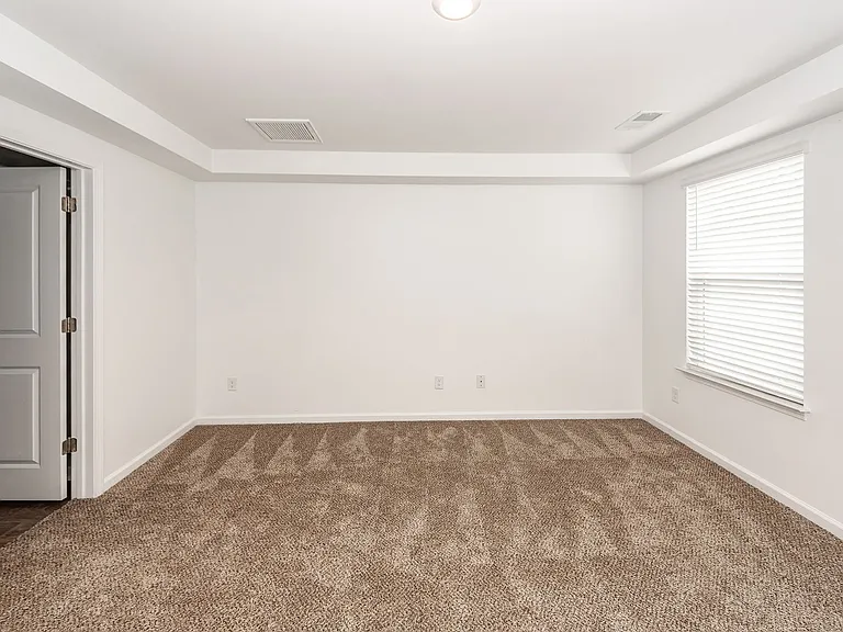 715 Hilchot Dr — Photo 16