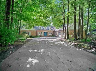 707 Oaktree Ct, Fort Wayne, IN 46845