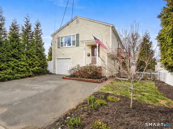 16 Baker Street, Milford, CT 06461