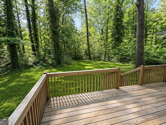 5th image of 3354 Forest Hill Rd