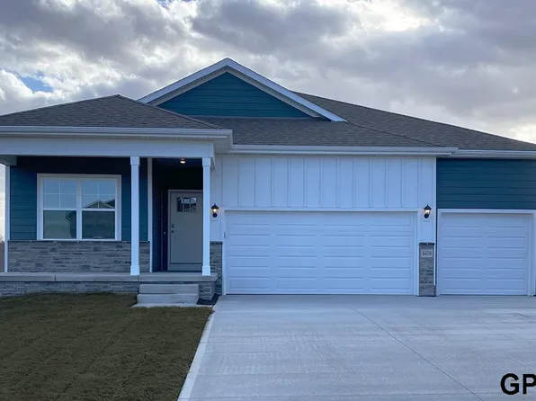 6232 Harvest Dr, Papillion, NE 68157