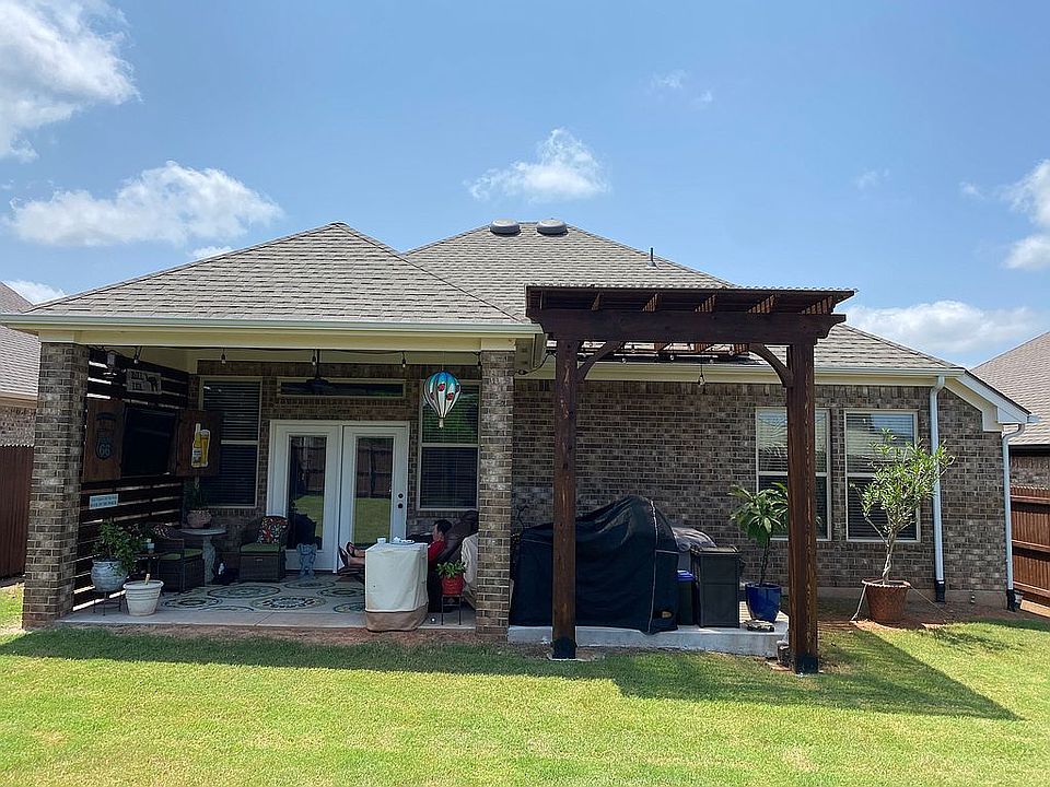 Outdoor living space