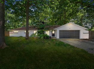 10936 W Rosewood Cir, Fort Wayne, IN 46845