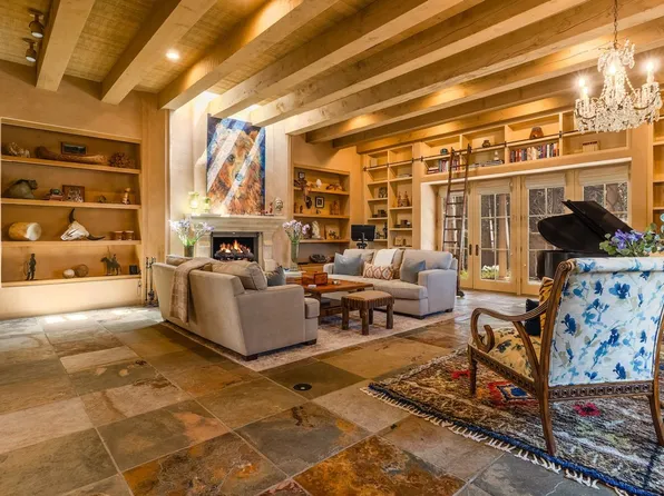 41 Glowing Star Rd, Santa Fe, NM 87506