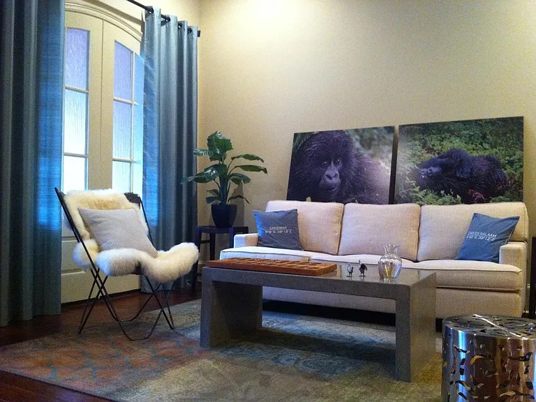 Living room with different furniture.