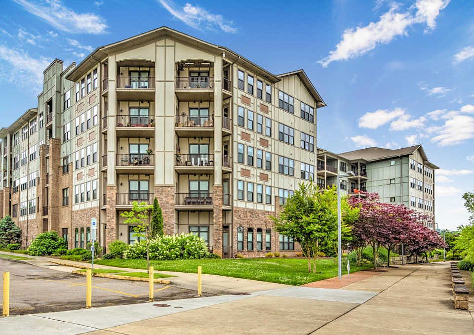 1st image of 445 W Blount Ave #508