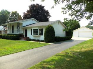 464 Riley Dr, Marengo, IL 60152