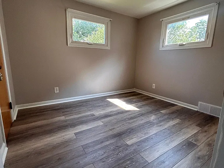 104 Mariemont Ave #LOWER — Photo 15