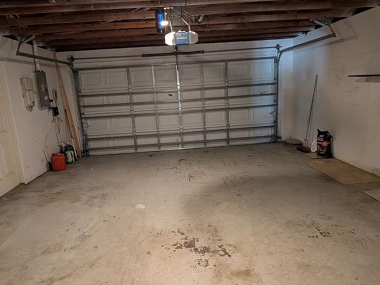 8206 Dedham Dr — Photo 21