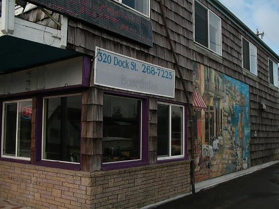 2nd image of 320 E Dock St