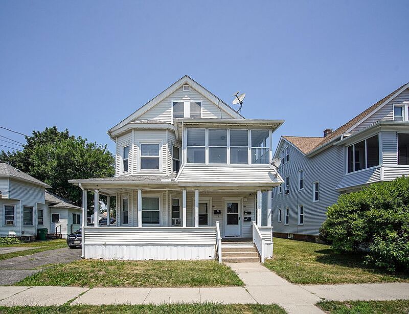 1st image of 104-106 Madison St #2