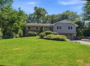 115 Autumn Drive, Hauppauge, NY 11788