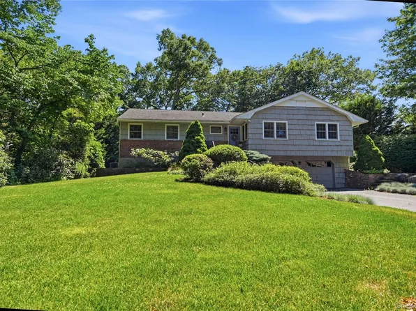 115 Autumn Drive, Hauppauge, NY 11788