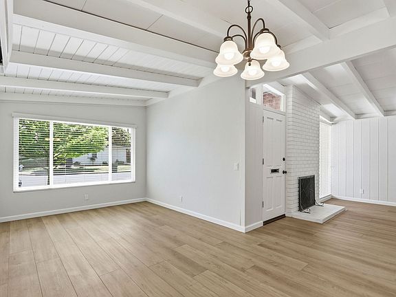5th image of 3035 Mauricia Ave