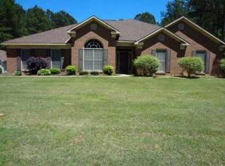 75 Walking Stick Dr, Ellerslie, GA 31807
