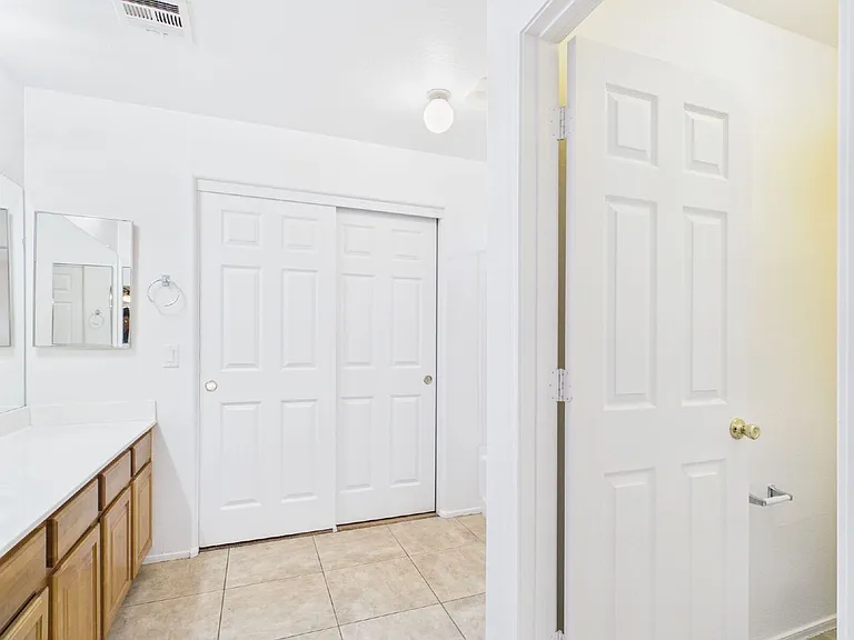 1661 W Harding Ave — Photo 19