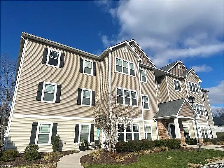 5430 Forester Dr #3B — Photo 1