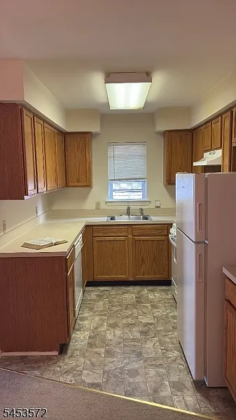 3 bed, 2.0 bath, $2,350 — Photo 2