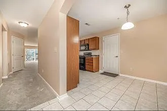 2 bed, 1140 sqft, $1,700 — Photo 4