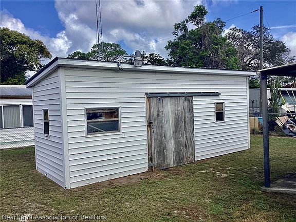 4th image of 3317 Desoto City Rd