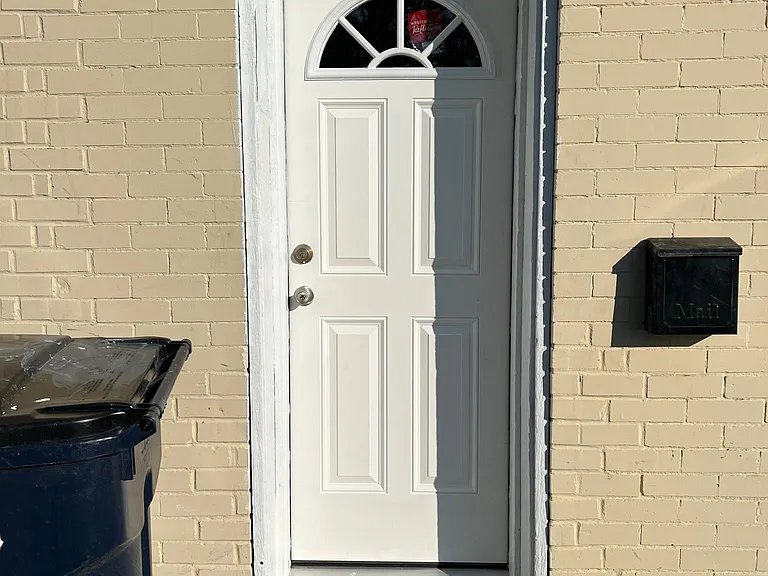 329 Ellicott St #UPPER — Photo 6