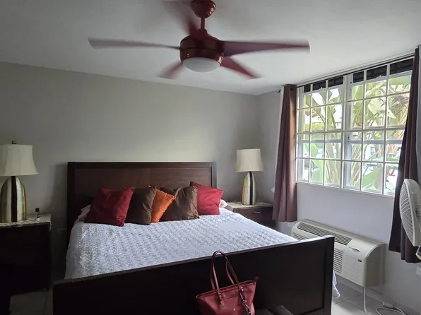 Chalets De La Playalos Prados APT 242, Vega Baja, PR 00693