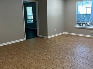 200 Stonehaven Cir #200, Cartersville, GA 30121