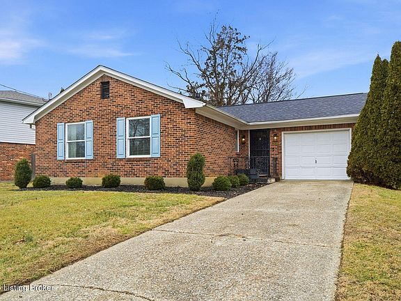 3rd image of 8511 Gainsborough Dr