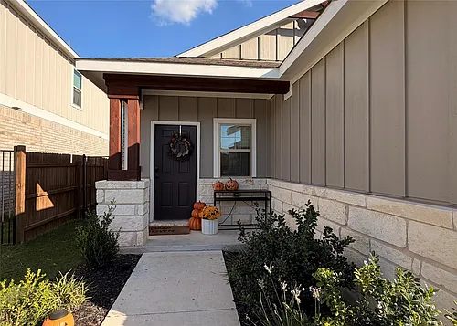 112 Bennington Dr Photo 1