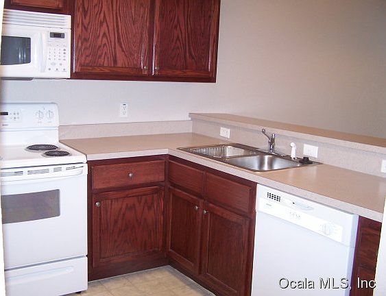 4th image of 2506 SE 18th Cir